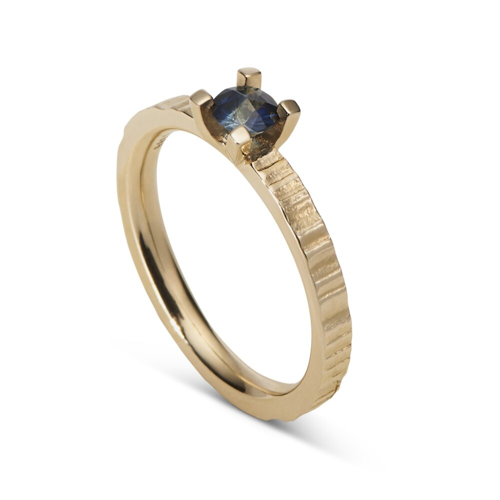 Ionic Ring Sapphire